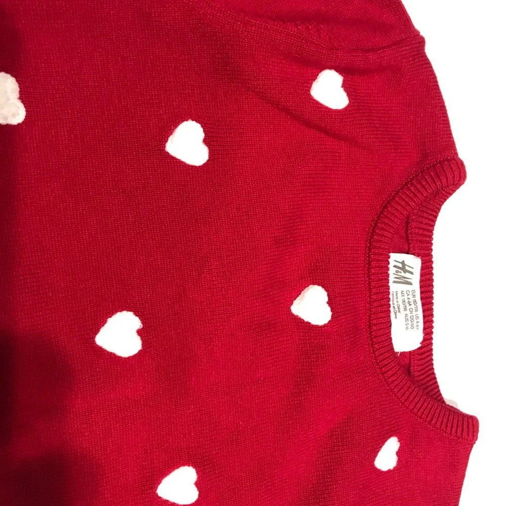 🍏🍏 H&M Girl’s Jersey Two Pieces Red Set for 4-6 years old